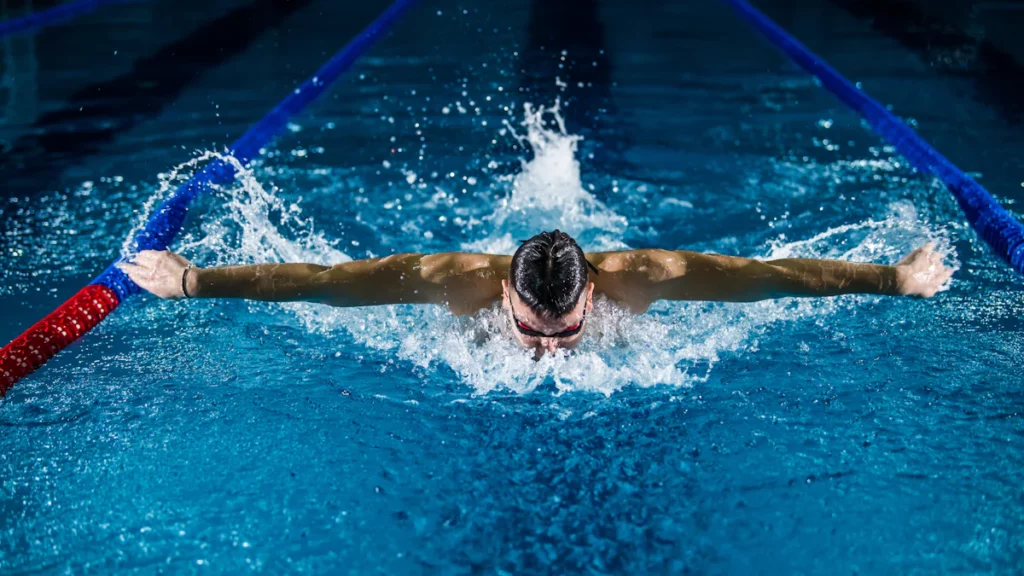 Types de soutiens-gorge de sport adaptés à la natation