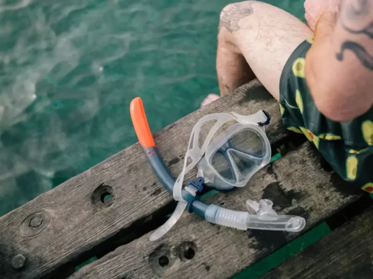 How to Clean Snorkel Gear Safely and Effectively